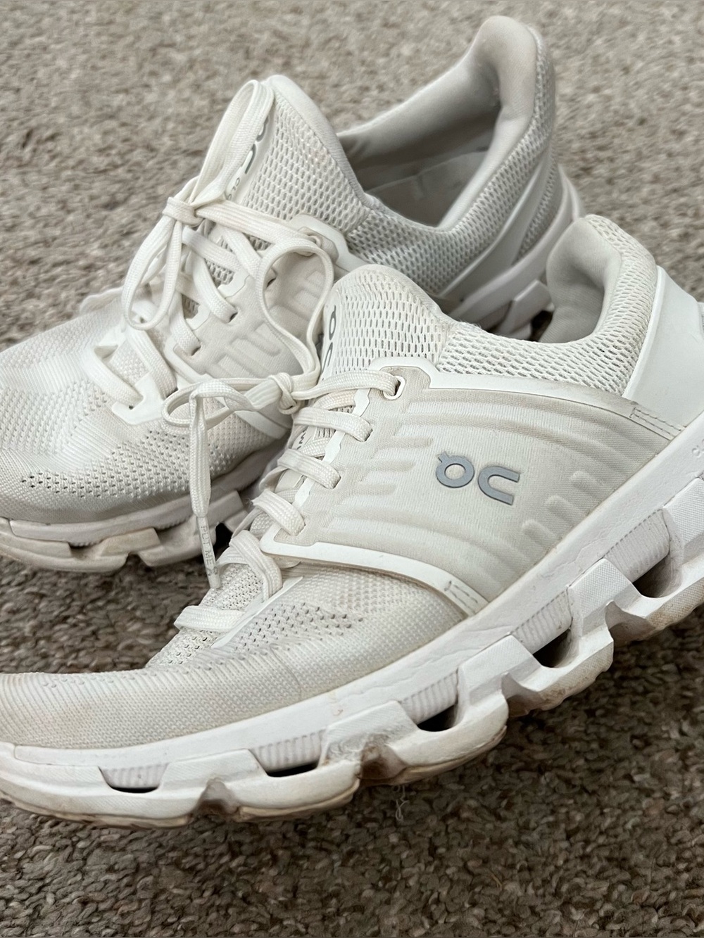 ON Cloudrunning Women’s White Mesh Lace-Up Sneakers Size 8 - Picture 3 of 12